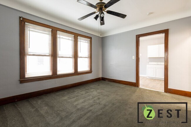 Building Photo - 4391 Nottingham Rd