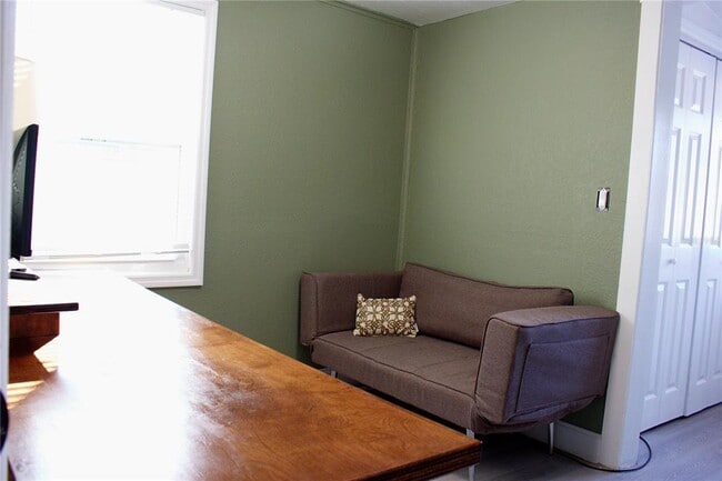 Building Photo - 5260 8th Ave N