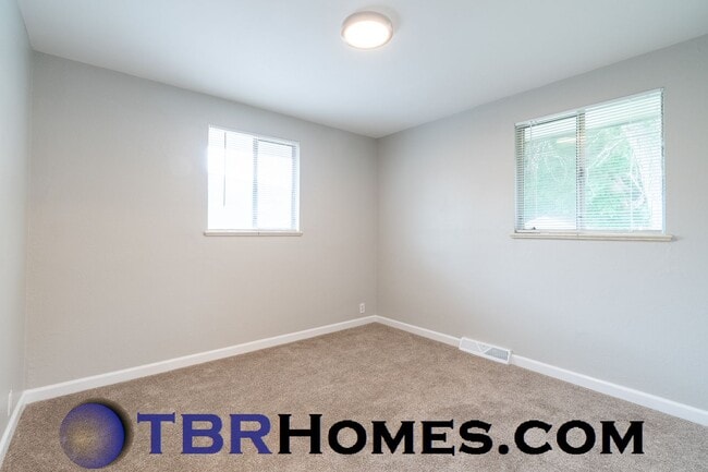 Building Photo - 8630 W 63rd Pl