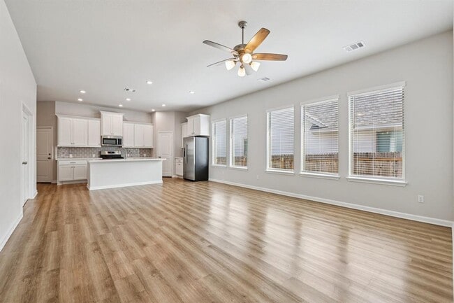 Building Photo - 601 Los Olives Ln