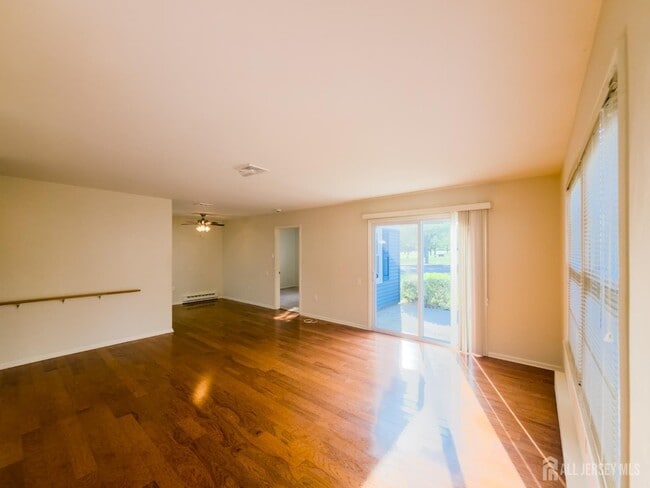 Building Photo - 227 Manchester Ln