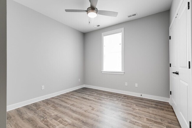 Building Photo - 1139 N 29th St