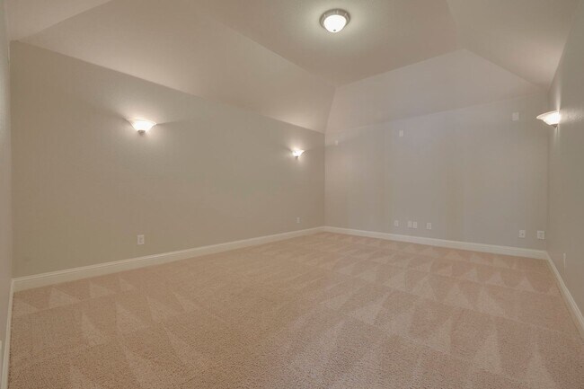 Building Photo - Welcome to this beautiful 4-bedroom, 3.5-b...