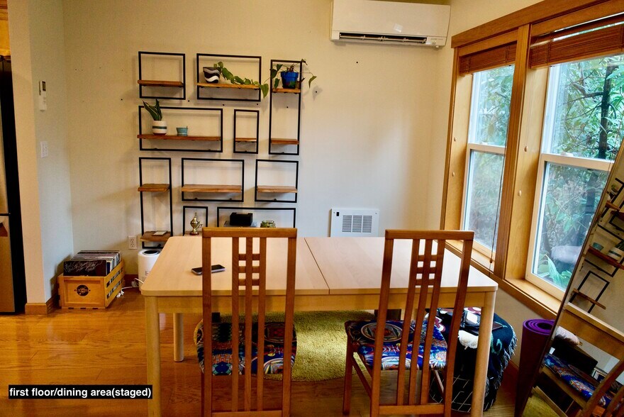 Building Photo - 3010B NE 137th St