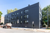 Building Photo - 5609 N Hermitage Ave