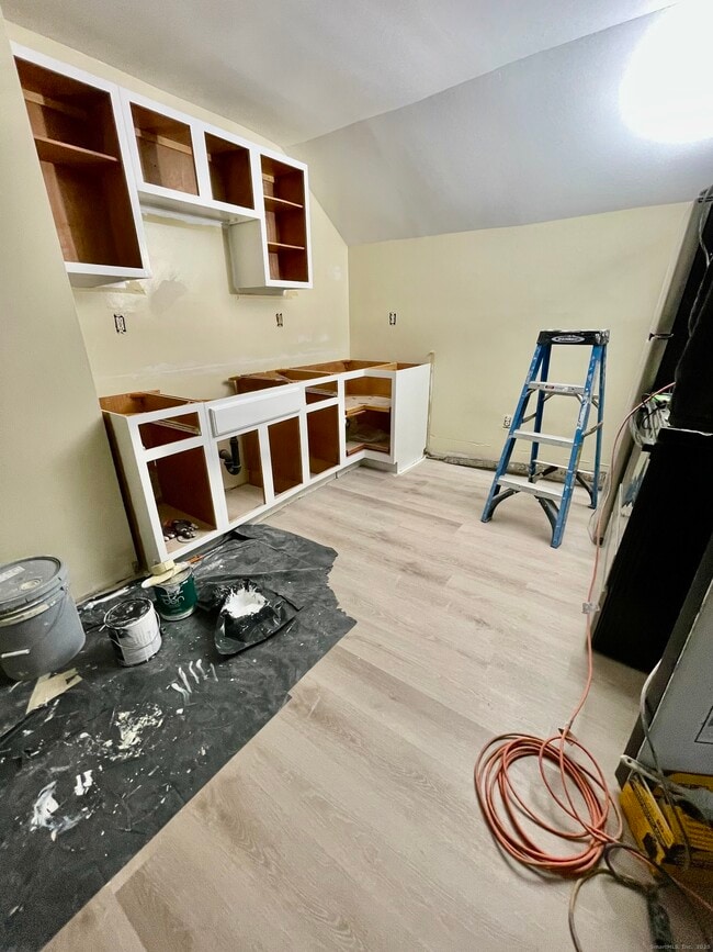 Building Photo - 92 W Main St