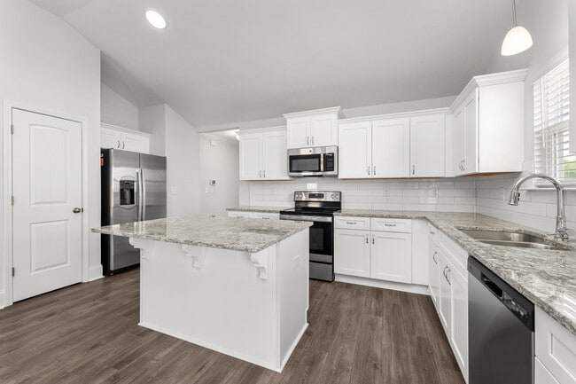 Building Photo - 8165 Bannock Cir