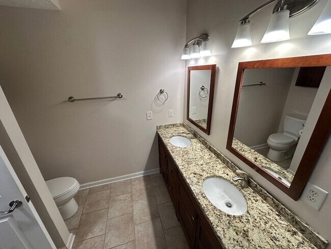 Building Photo - 245 Cobblestone Landing