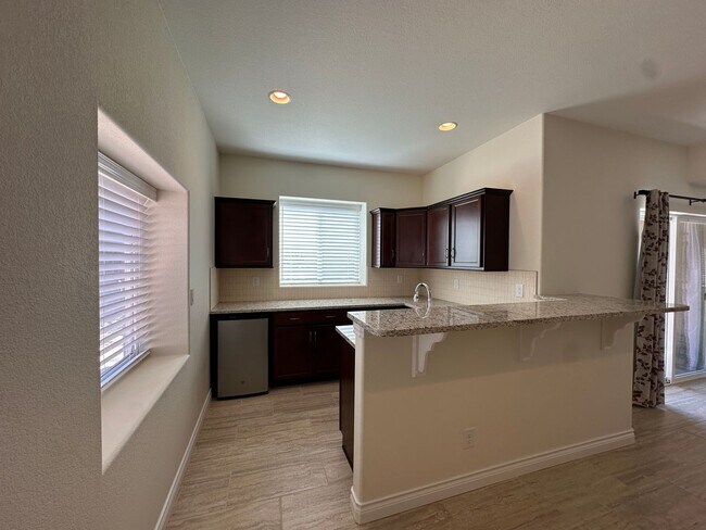 Building Photo - 6045 Griffin Dr
