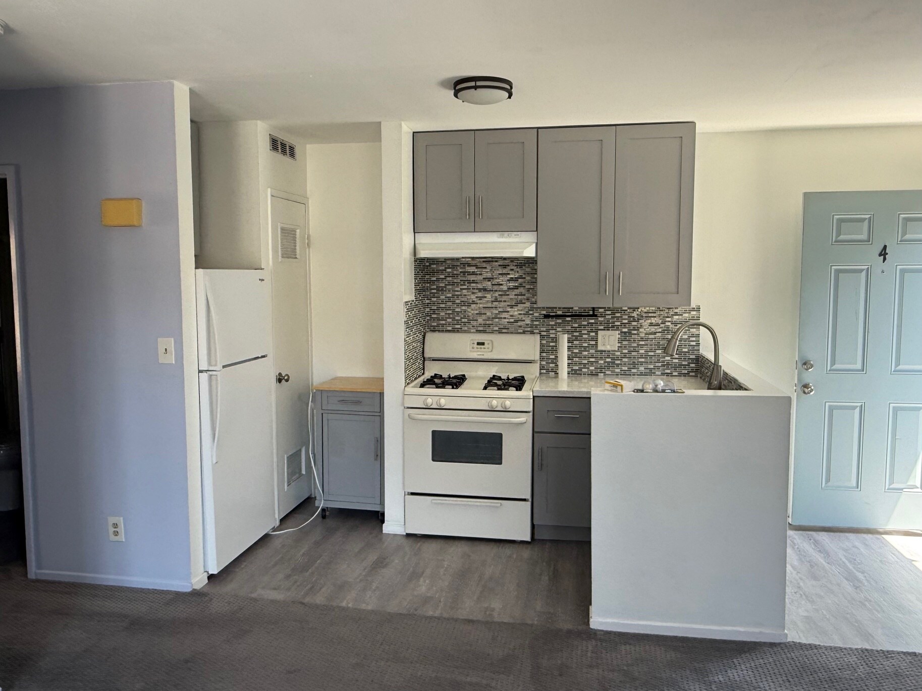 Building Photo - 616 Tularosa Dr. 4