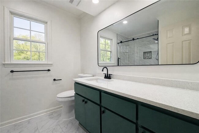 Building Photo - 807 Oak Bridge Ln