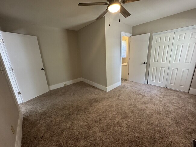 Building Photo - 201 Eastman Ave