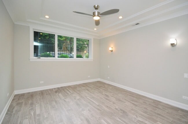 Building Photo - 4727 N Winchester Ave