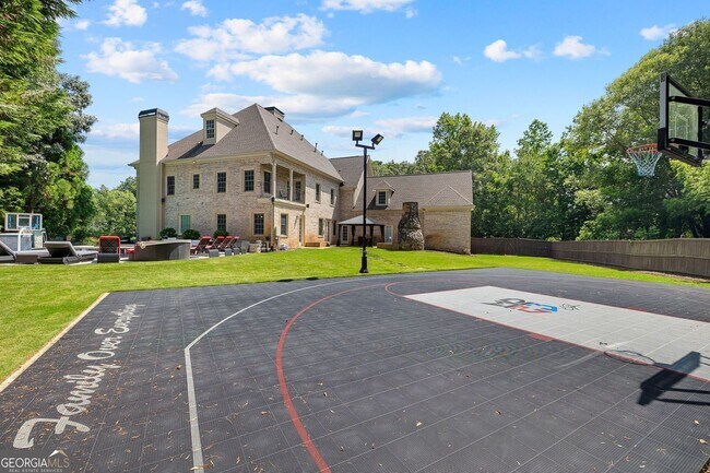 Building Photo - 11140 W Rd