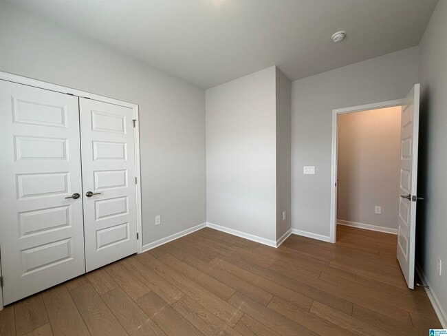 Building Photo - 4602 Hampton Glen Circle SE