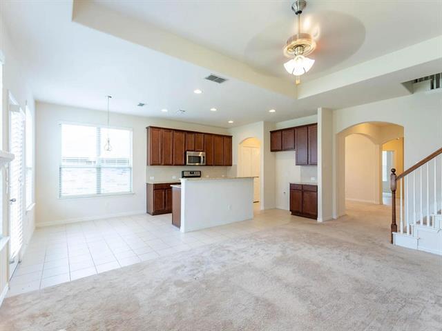 Building Photo - 2601 Sun Creek Dr
