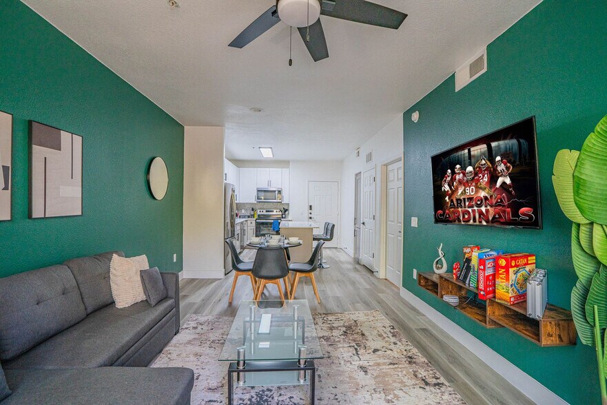 Building Photo - 6610 N 93rd Ave