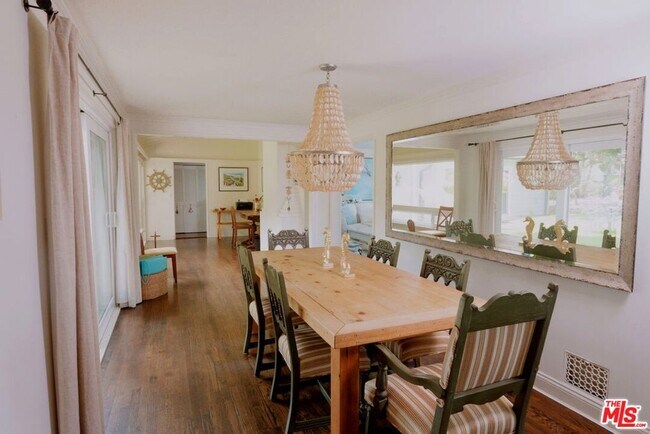 Building Photo - 31506 Bluff Dr