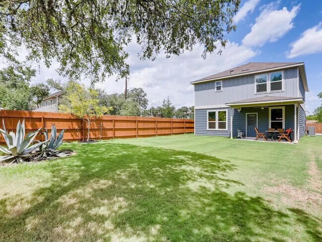 Building Photo - 10400 Abana Way