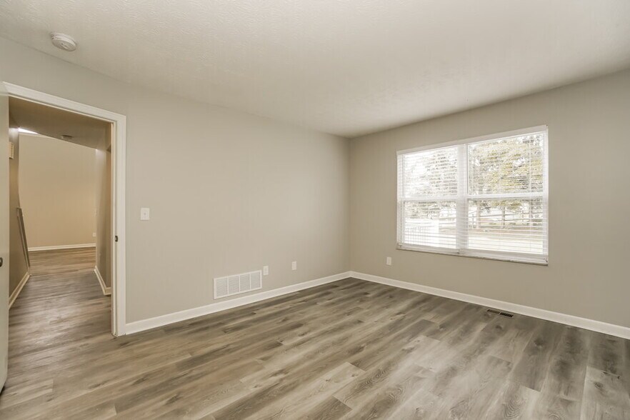 Building Photo - 465 Wynridge Dr