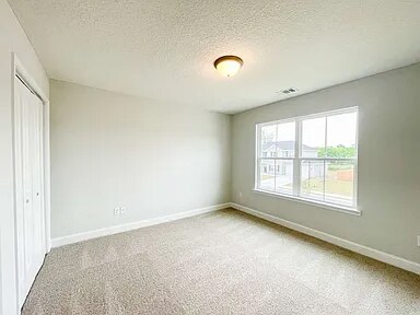 Building Photo - 577 Meloney Dr