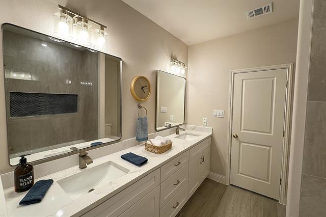 Building Photo - 1025 Mustang Trail