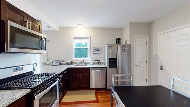 Building Photo - 171 Prospect St