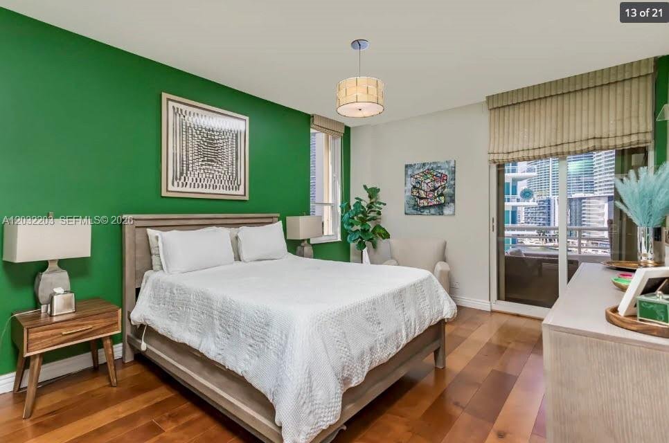 Building Photo - 888 Brickell Key Dr