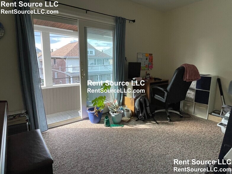 Building Photo - 104 Princeton St