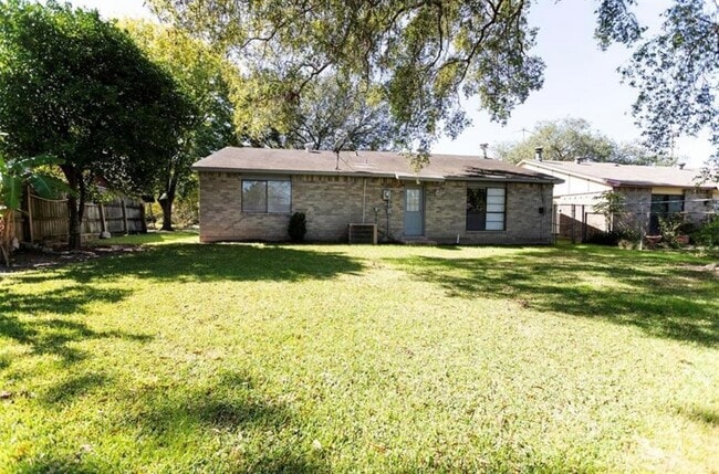 Building Photo - 6314 Edenglen Ct