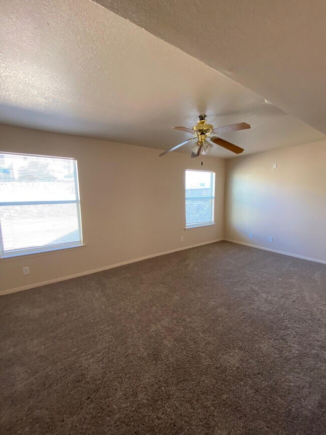 Building Photo - 7331 Corona Del Sol Dr