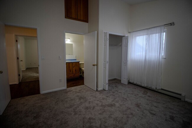 Building Photo - 609 Cobblestone Ct