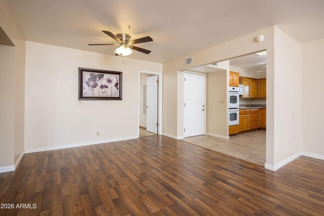 Building Photo - 4613 E Escondido Ave