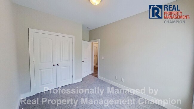 Building Photo - Charming 3 BD/2 BA with Open Floorplan and Attached Garage