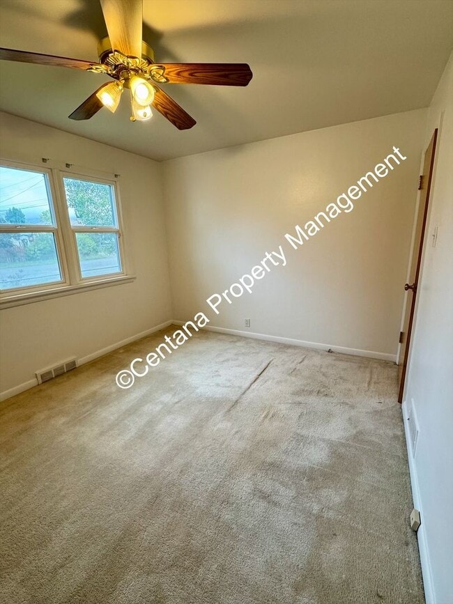 Building Photo - Cute 3 Bedroom Home for Rent!