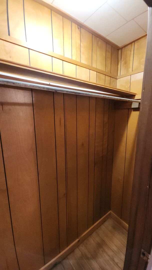 Building Photo - 605 N Front St