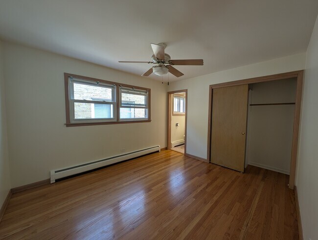 Building Photo - 6537 N Natoma Ave