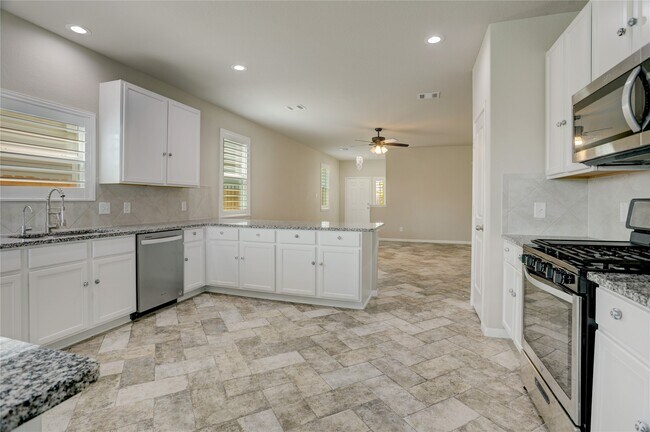 Building Photo - 24722 Allori Ct