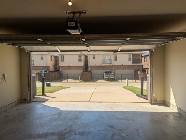 Building Photo - 1940 Lantana Ln
