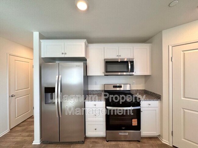 Building Photo - 31050 Rosebud Dr