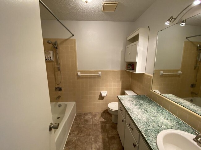 Building Photo - 1122 Rhonda Lee St