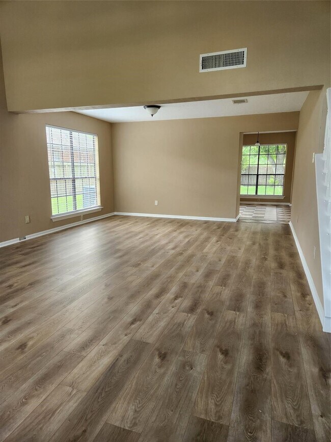 Building Photo - 14562 Oak Chase Dr
