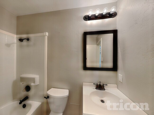 Building Photo - 5708 Woodsetter Ct