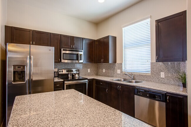 Building Photo - Sabino Vista Apartment Homes