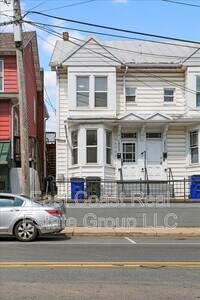 Building Photo - 805 S Potomac St