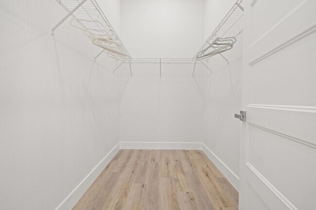 Building Photo - Gorgeous New Constriction House in Tampa