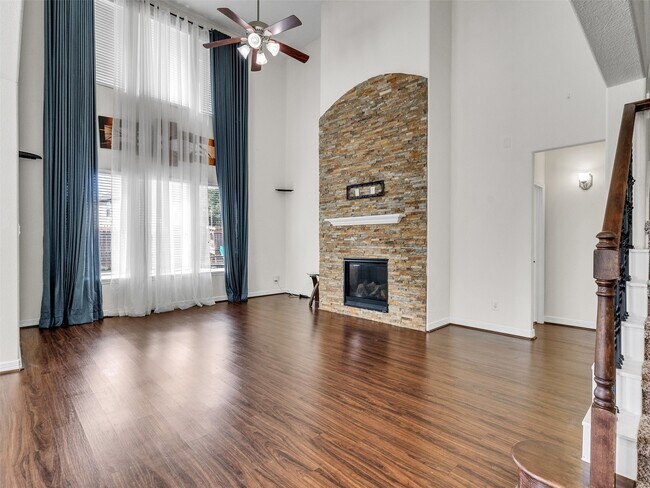 Building Photo - 11066 Walts Run Ln