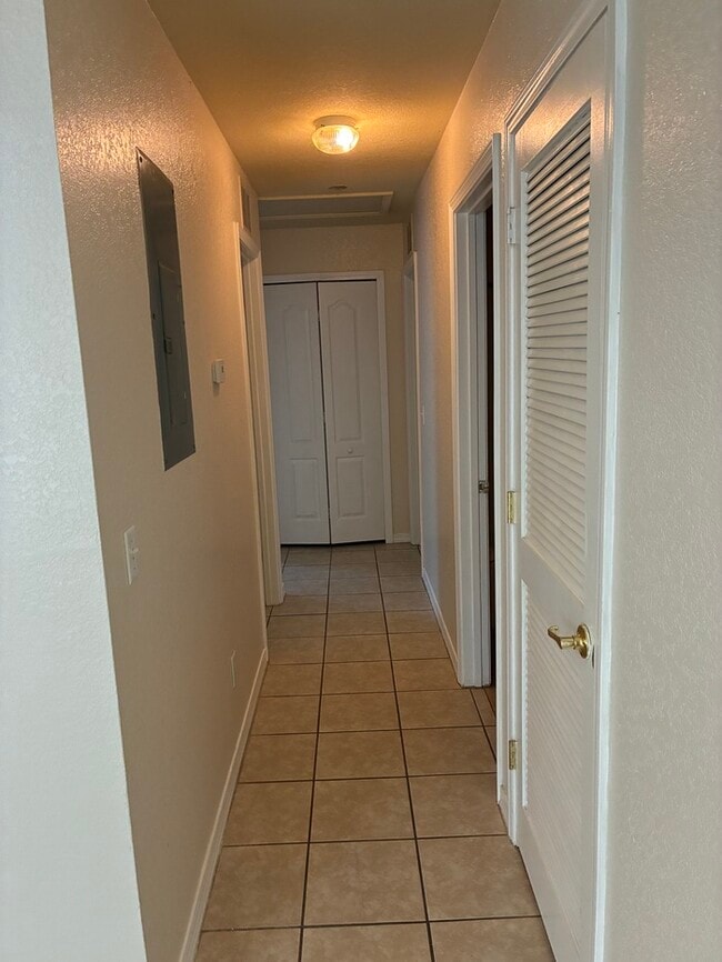 Building Photo - Beautiful 3/2 House in Bay St. Louis