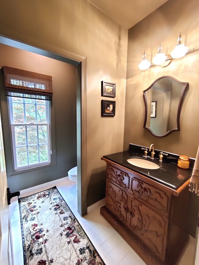 Building Photo - 7500 Tahoe Ct