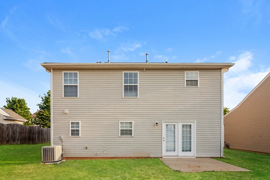 Building Photo - 1121 Vistalite Ln